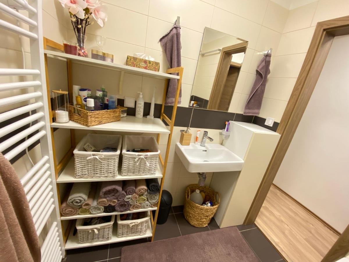 Apartman Slnecna Terasa S Vlastnym Parkovanim Na 2 Auta Διαμέρισμα Ζιλίνα Εξωτερικό φωτογραφία